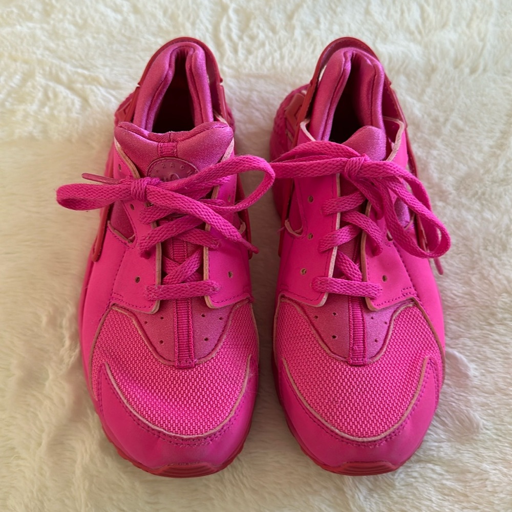 Nike Huarache Sneakers Hot Pink Little Girls